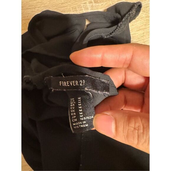 Forever 21 sleeveless black hi low top M - Picture 7 of 7